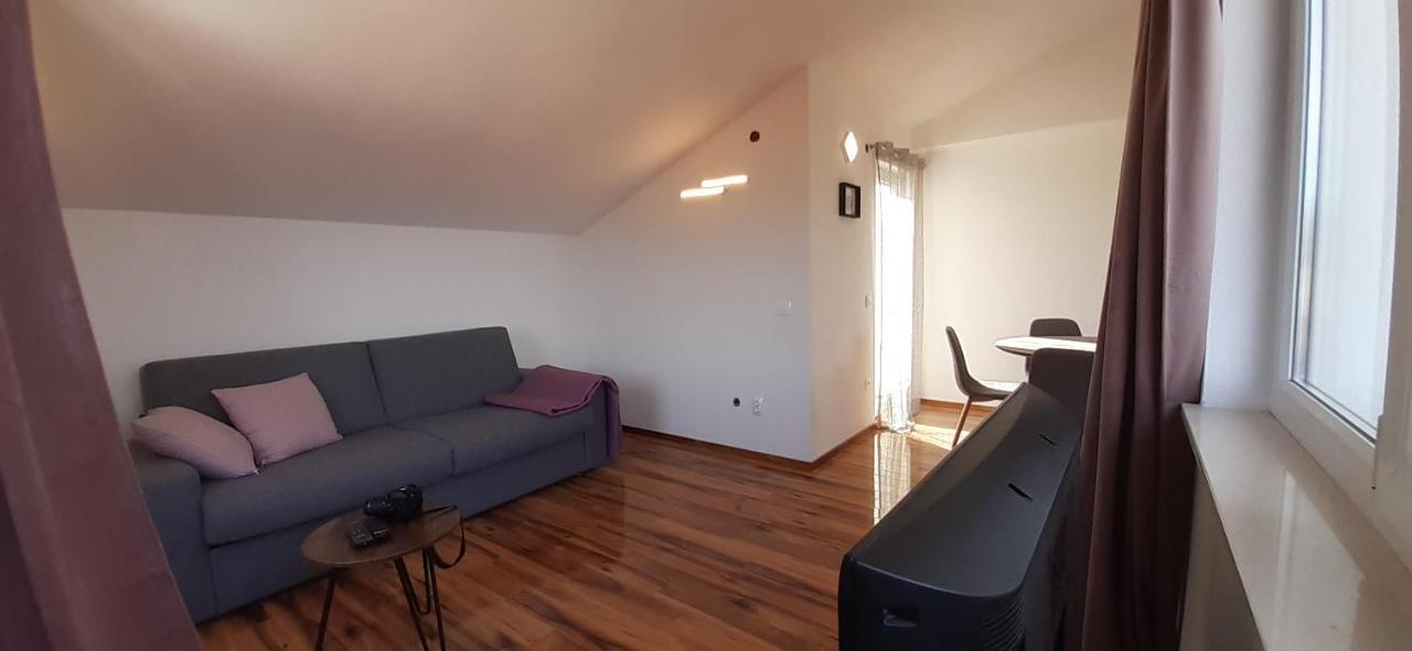 Apartmani Rita Slatine Eksteriør billede